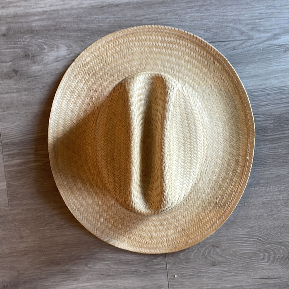 Straw Hat with Cattleman Crown - Picture 2 of 3